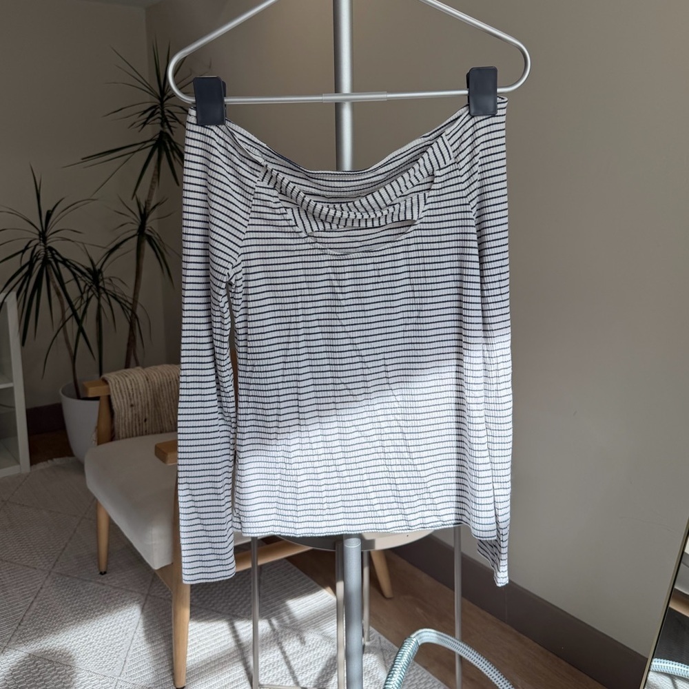 Women’s | Lucky Brand Black & White Stripe Off Shoulder Top | Medium - Picture 4 of 4